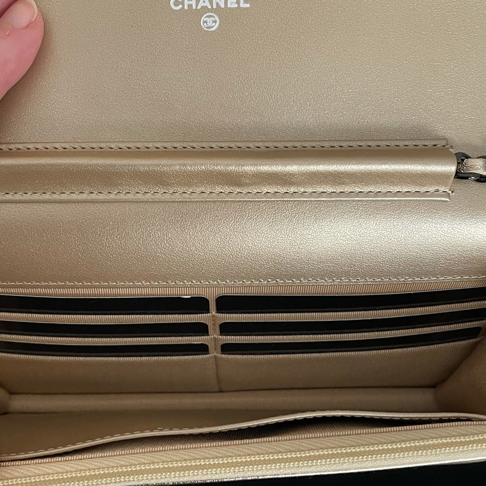 ‼️SOLD‼️NEW Chanel Gold WOC Wallet Clutch Black - Picture 9 of 11